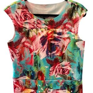 Cable & Gauge Colorful Floral Sleeveless Top. Size Large